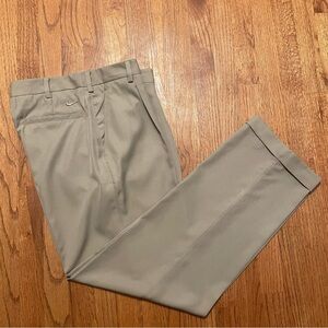 NWT Nike Golf Dri-fit Pleated Tan Khaki Pants size 34 X 32
